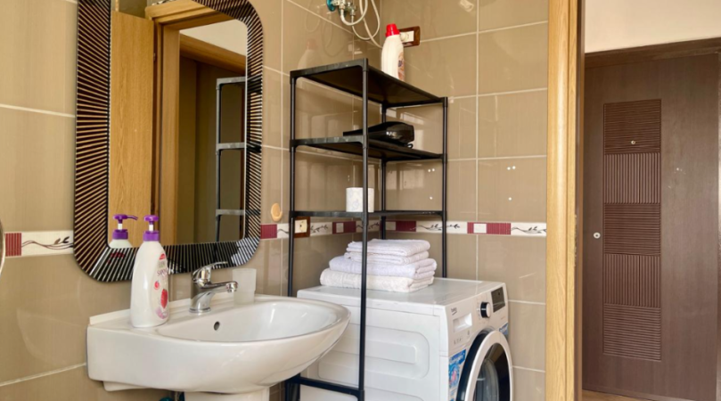 Tirane, jepet me qera apartament 1+1 , 75 m² 700 € 