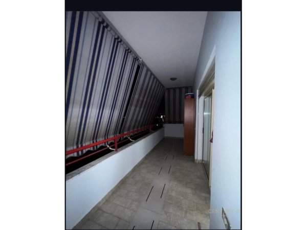 Tirane, jepet me qera apartament 2+1 Kati 7, 95 m² 620 € (Mine Peza)