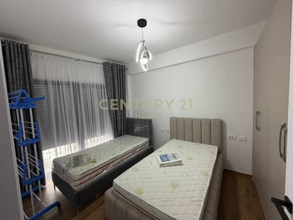 Tirane, jepet me qera apartament 2+1 Kati 1, 109 m² 800 € (Kodra e Diellit 2)