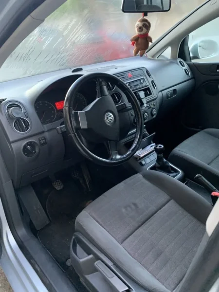 Tirane, shitet makine Golf Plus 2007 Benzin+Gaz, gri metalizato manuale Klima 270.000 km 5.500 €