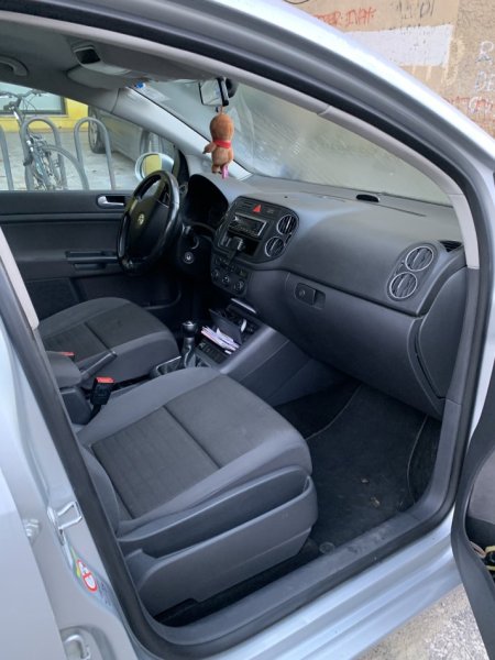 Tirane, shitet makine Golf Plus 2007 Benzin+Gaz, gri metalizato manuale Klima 270.000 km 5.500 €