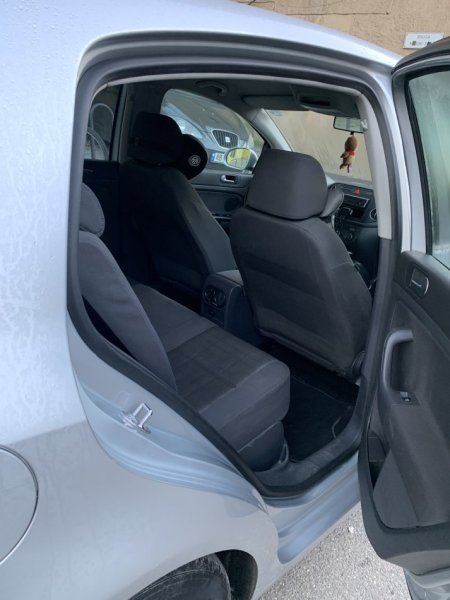 Tirane, shitet makine Golf Plus 2007 Benzin+Gaz, gri metalizato manuale Klima 270.000 km 5.500 €