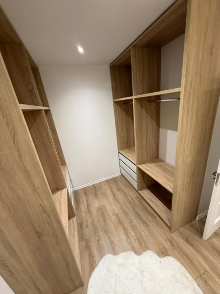 Tirane, shitet apartament 1+1+Ballkon Kati 5, 70 m² 178.000 € (Rruga Fortuzi)