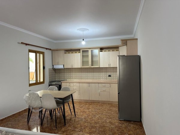 Tirane, jepet me qera nga Pronari, pa-komision apartament duplex 2+1+Aneks+Ballkon Kati 2, 55.000 € 