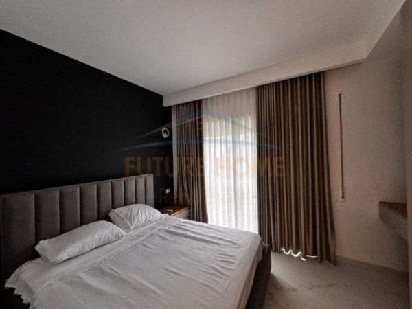 Durres, jepet me qera apartament Kati 6, 260 m² 2.000 € 