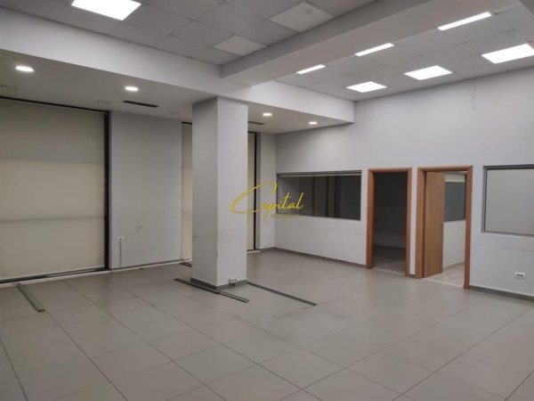 Tirane, jepet me qera ambjent biznesi Kati 2, 110 m² 1.200 € (KOMUNA E PARISIT)
