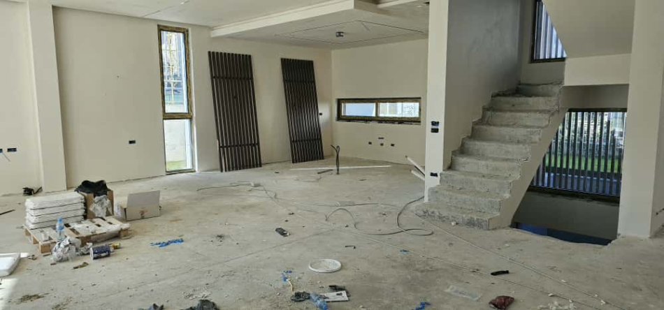 Tirane, shitet Vile 4+1 Kati 0, 471 m² 780.000 € (TEG)