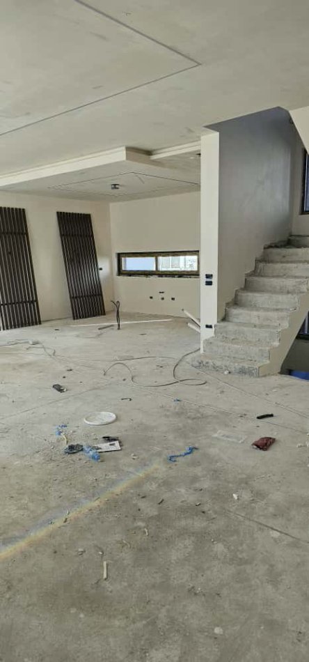 Tirane, shitet Vile 4+1 Kati 0, 471 m² 780.000 € (TEG)