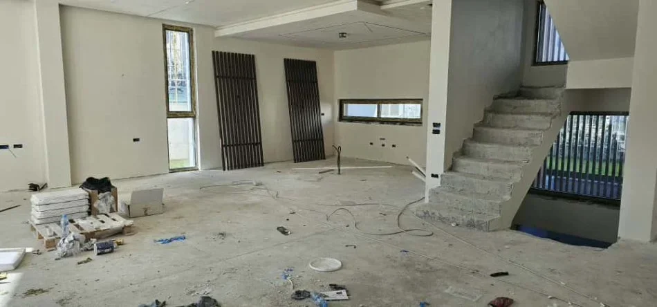 Tirane, shitet Vile 4+1 Kati 0, 471 m² 780.000 € (TEG)