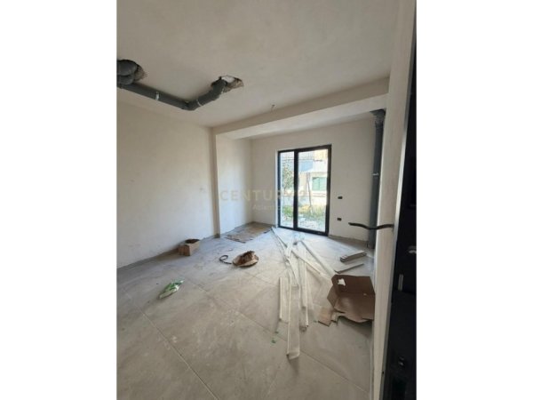 Durres, shitet apartament 2+1 Kati 0, 68 m² 121.267 € (Golem)