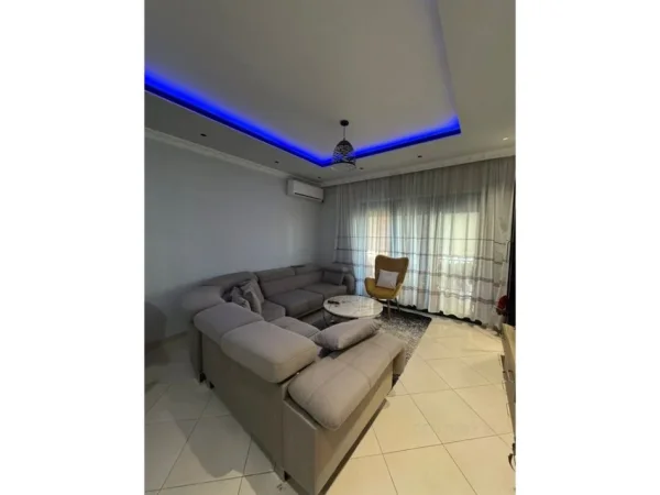 Tirane, jepet me qera apartament 2+1 Kati 4, 107 m² 850 € (Green City)