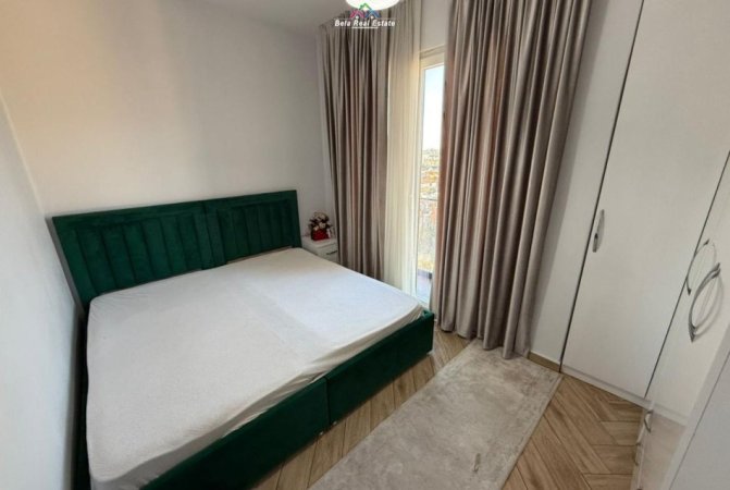 Tirane, jepet me qera apartament 1+1+Ballkon Kati 5, 60 m² 500 € (Rruga e Dibres)