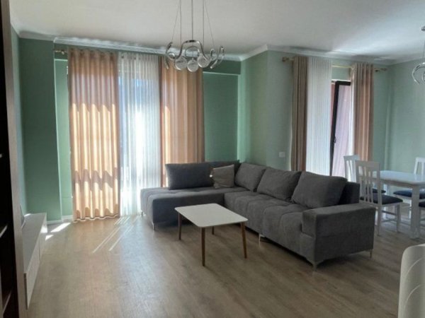 Tirane, jepet me qera apartament 2+1 , 100 m² 1.100 € (Myslym Shyri)
