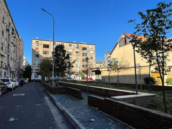 Tirane, shes apartament 2+1 Kati 5, 60 m² 100.000 € (Laprake)