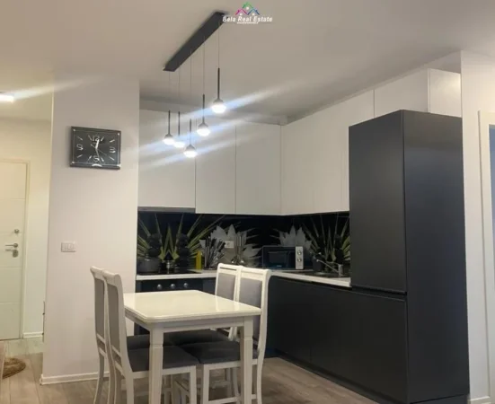 Tirane, jepet me qera apartament 2+1+Ballkon Kati 8, 95 m² 800 € (Fiori Di Bosco)