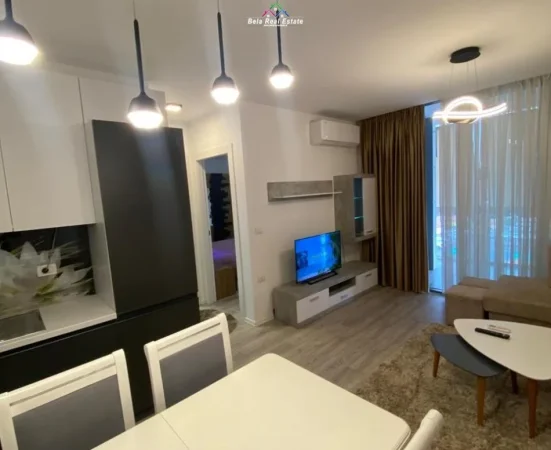 Tirane, jepet me qera apartament 2+1+Ballkon Kati 8, 95 m² 800 € (Fiori Di Bosco)