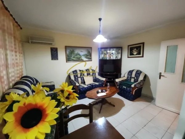 Tirane, shitet apartament 1+1 Kati 5, 50 m² 100.000 € (ALI DEMI)