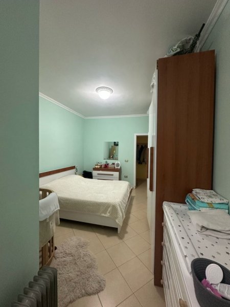 Tirane, jepet me qera apartament 1+1 Kati 5, 60 m² (Pran Bar 2 Palmat ,Astir)