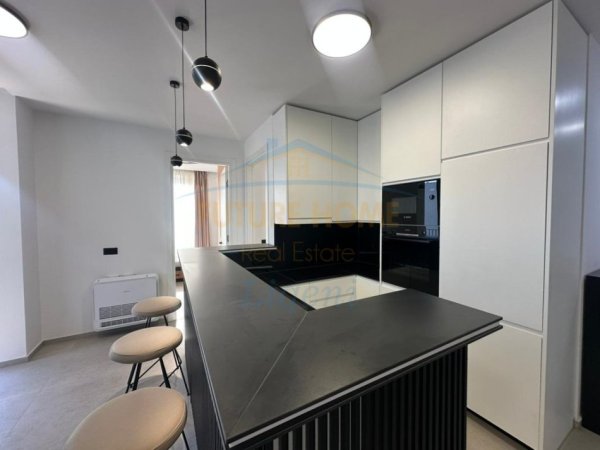 Tirane, jepet me qera apartament 2+1 Kati 1, 99 m² 1.350 € 