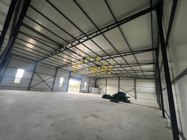 Tirane, jepet me qera magazine Kati 0, 600 m² 3200 € (Megateku)