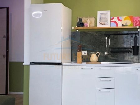 Tirane, jepet me qera apartament 1+1 Kati 8, 68 m² 600 € 