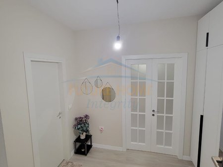 Tirane, shitet apartament 1+1 Kati 1, 65 m² 180.000 € 