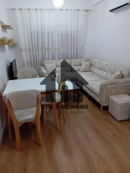 Tirane, jepet me qera apartament 1+1+Ballkon Kati 5, 69 m² 450 € (Ali Dem)
