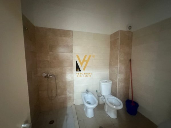 Tirane, jepet me qera apartament 2+1+Ballkon Kati 7, 110 m² 400 € (ASTIR)