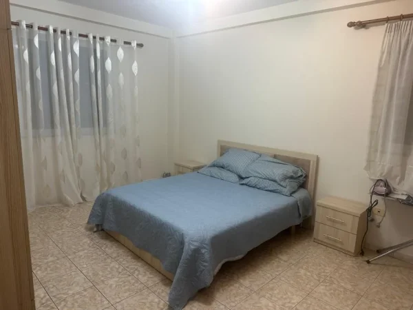 Tirane, jepet me qera apartament 1+1 Kati 8, 65 m² 600 € (Zogu i Zi)