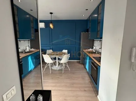 Tirane, jepet me qera apartament 1+1 Kati 8, 65 m² 550 € 