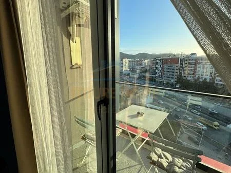 Tirane, jepet me qera apartament 1+1 Kati 8, 65 m² 550 € 