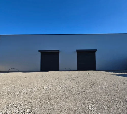 Tirane, jepet me qera magazine , 1.200 m² 4.000 € 