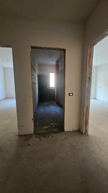 Shitet Apartament 2+1 Paskuqan