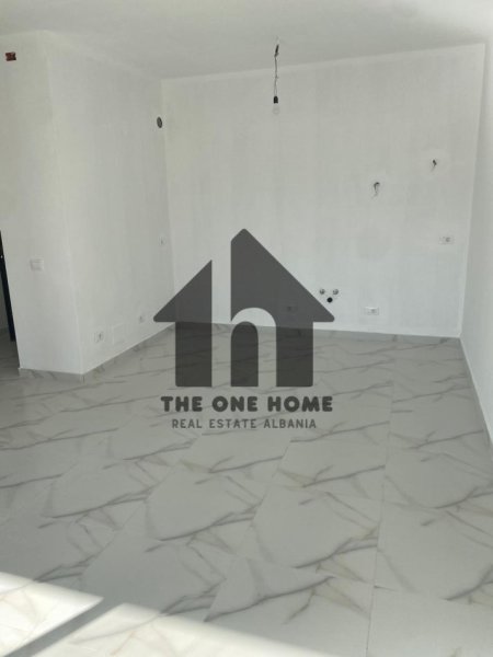 Tirane, jepet me qera dyqan Kati 0, 20 m² 400 € (Myslym Shyre)