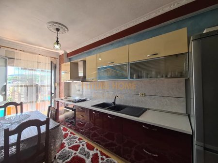 Tirane, jepet me qera apartament 2+1 Kati 8, 105 m² 400 € 