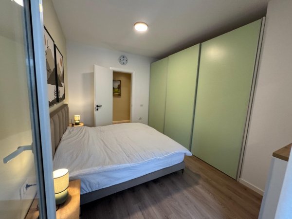 Tirane, jepet me qera apartament 2+1 Kati 4, 1.000 €