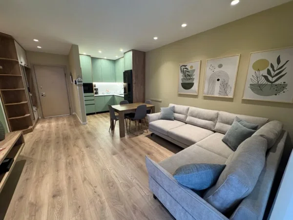Tirane, jepet me qera apartament 2+1 Kati 4, 1.000 €
