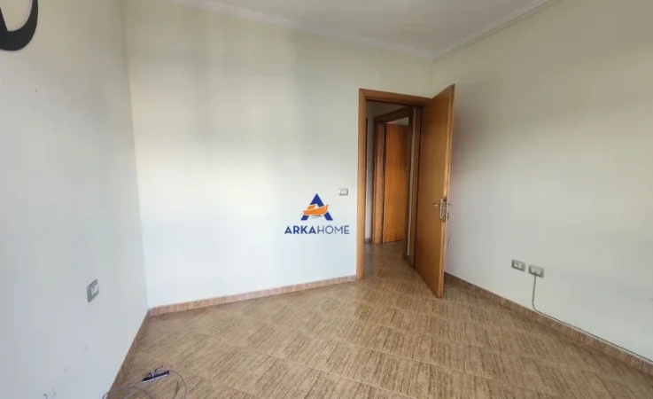 Tirane, jepet me qera , 106 m² 900 € 