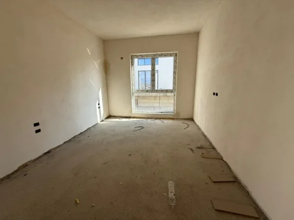 Tirane, shes Vile 2 Katshe , 257 m² 500.000 € (Lakeside Residence)