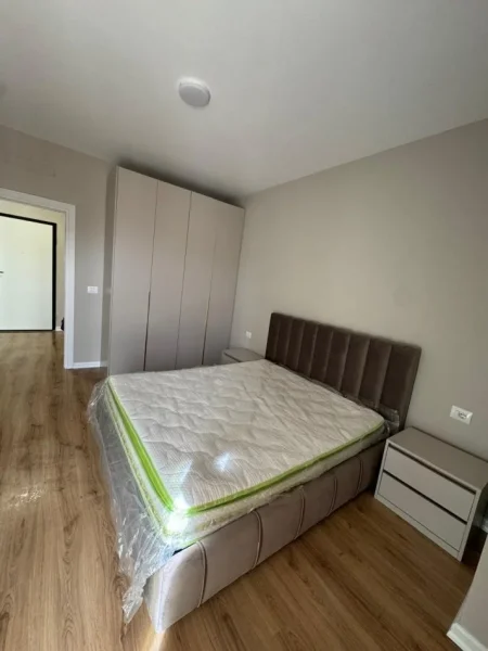Tirane, jepet me qera apartament 1+1 Kati 10, 72 m² 700 € 