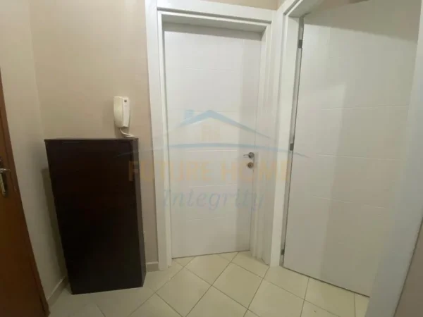 Qera, Apartament 1+1, Fresk, 35000 lek te Rinj