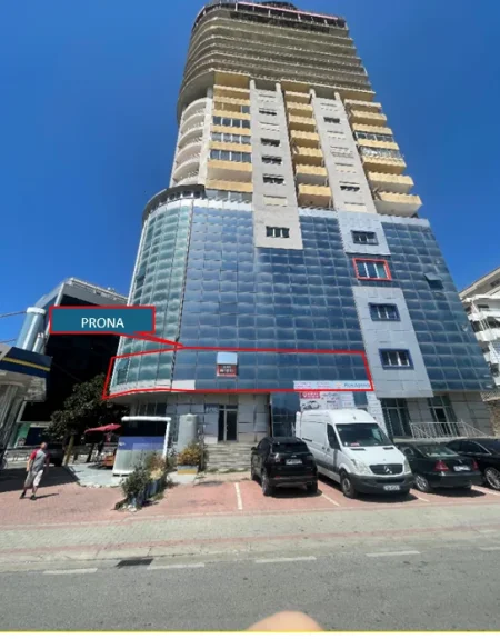 Durres, jepet me qera ambjent biznesi Kati 2, 202 m² (Rruga Egnatia, prane Portit Durres)