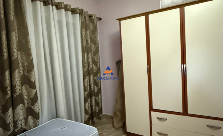 Tirane, jepet me qera 2+1+Ballkon , 108 m² 623 € 