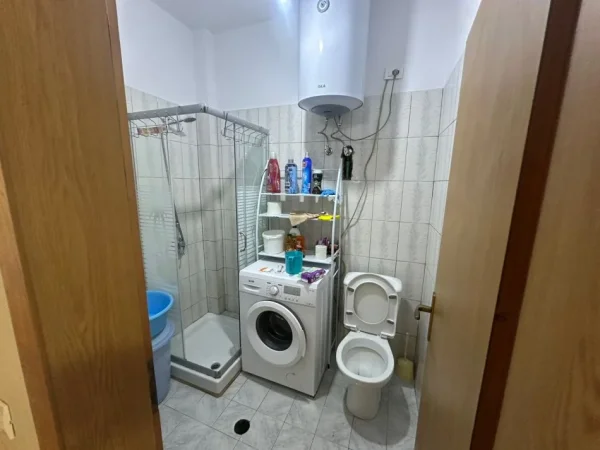 Durres, shitet apartament 1+1+Ballkon Kati 5, 70 m² 85.000 € (Mali i Robit)