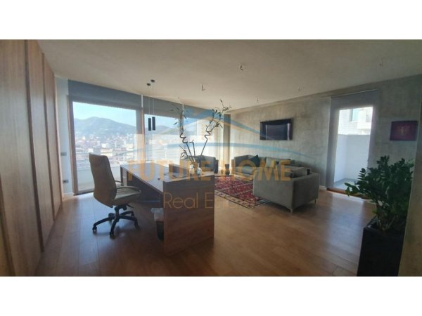 Tirane, jepet me qera zyre Kati 7, 200 m² 3.100 € 