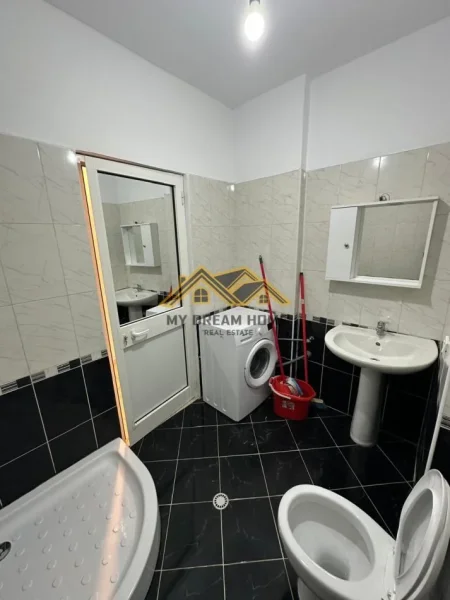 Durres, shitet apartament 3+1+Ballkon Kati 8, 125 m² 135.000 € (STACIONI I TRENIT)