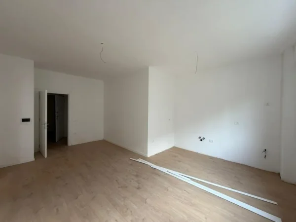 Tirane, shitet apartament 1+1 Kati 3, 59 m² 118.000 € (Liqeni i Thate)