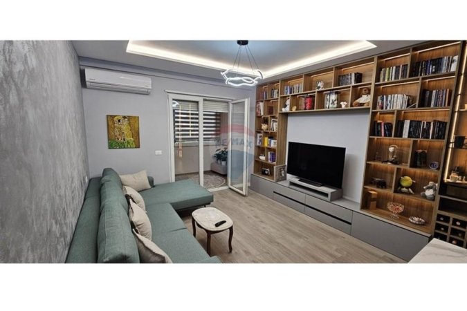 Tirane, shitet apartament 2+1 Kati 3, 105 m² 210.000 € (Rruga Ali Demi)