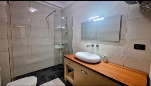 APARTAMNET 2+1+2 ME QIRA  KOMUNA E PARISIT  900 €