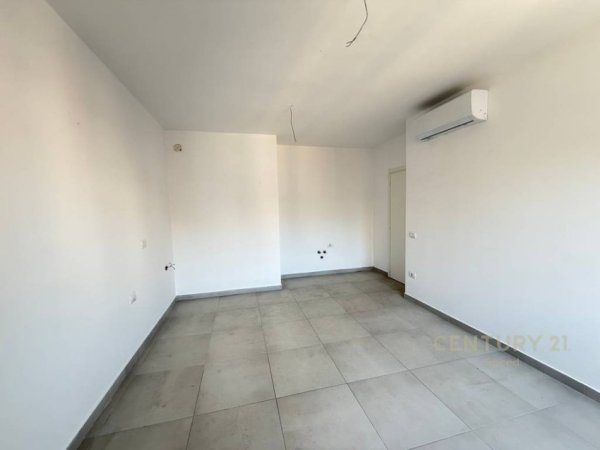 Tirane, shitet apartament 1+1 Kati 3, 60 m² 185.000 € (Sheshi Avni Rustemi)